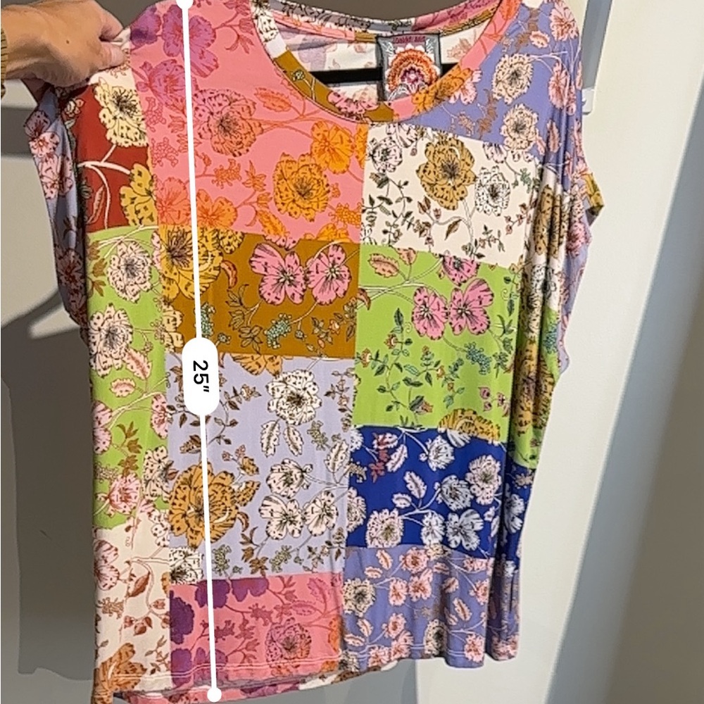 Johnny Was shortsleeve shirt - Picture 4 of 5